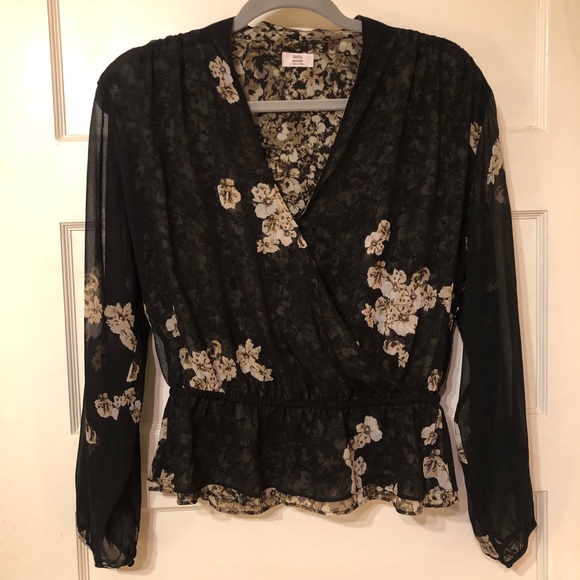 Aritzia Little Moon Lunaria Blouse Black Floral - Picture 6 of 8